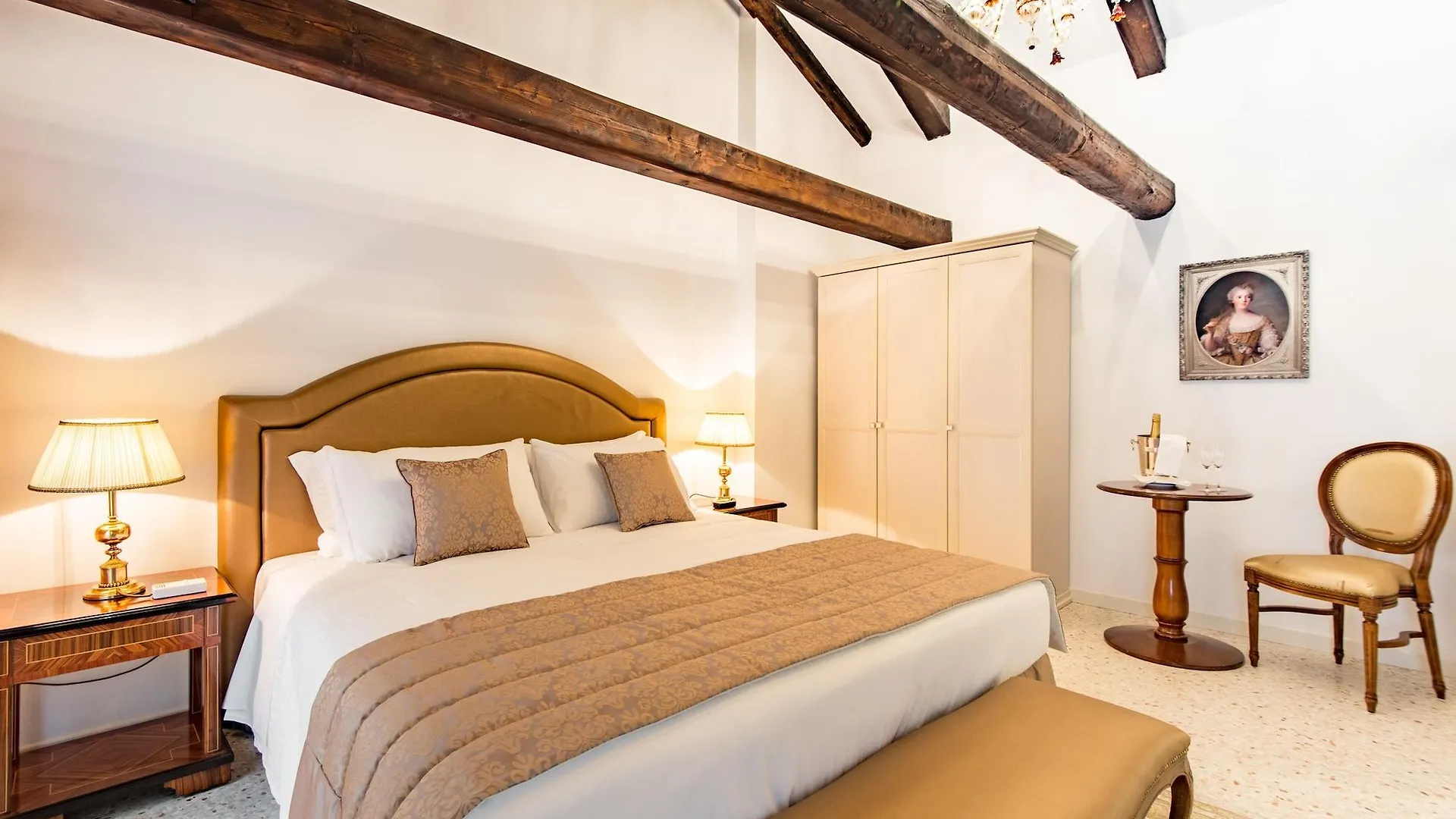 San Teodoro Palace - Luxury Apartments Italy