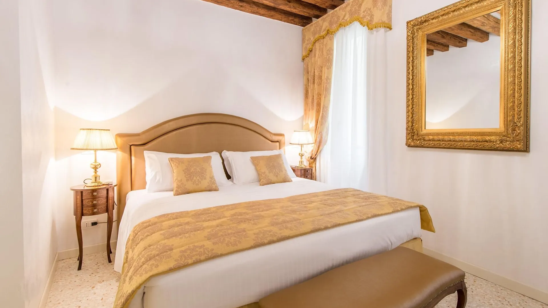 San Teodoro Palace - Luxury Apartments  Venice