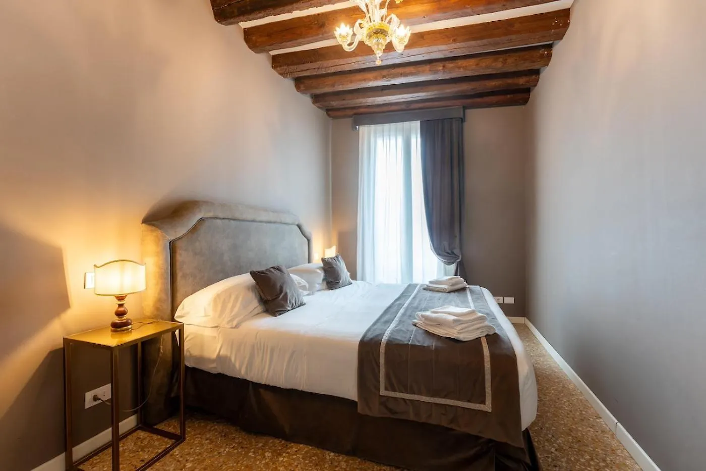 San Teodoro Palace - Luxury Apartments
