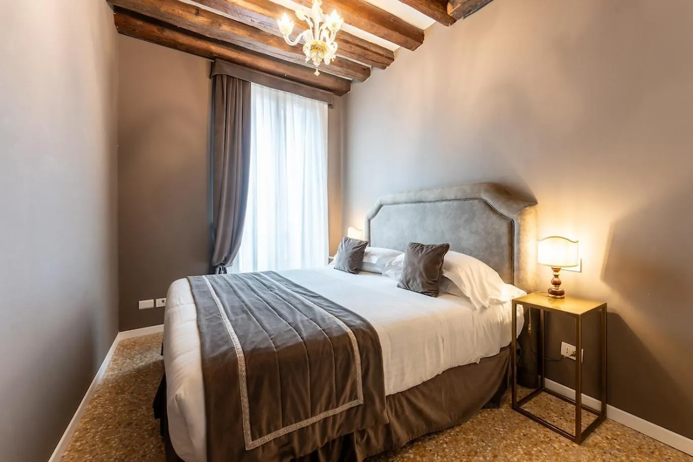 San Teodoro Palace - Luxury Apartments
