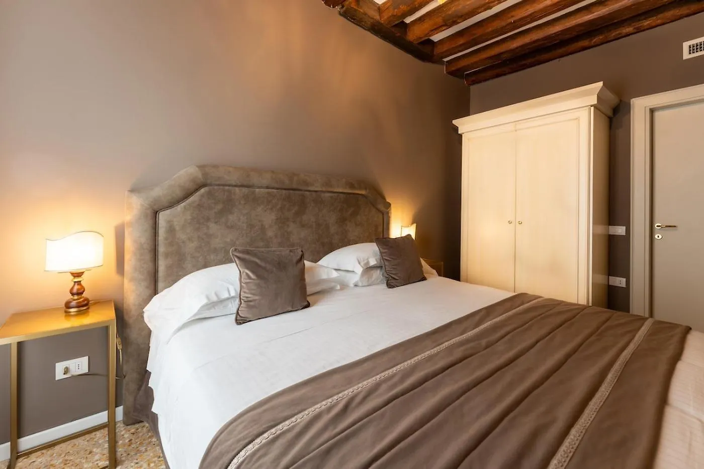 San Teodoro Palace - Luxury Apartments Venedig