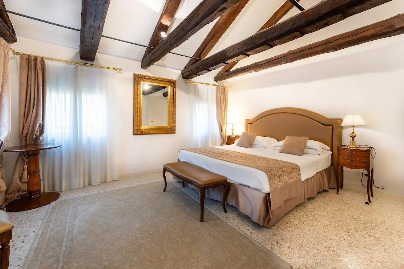 San Teodoro Palace - Luxury Apartments 0*, Venice Italy