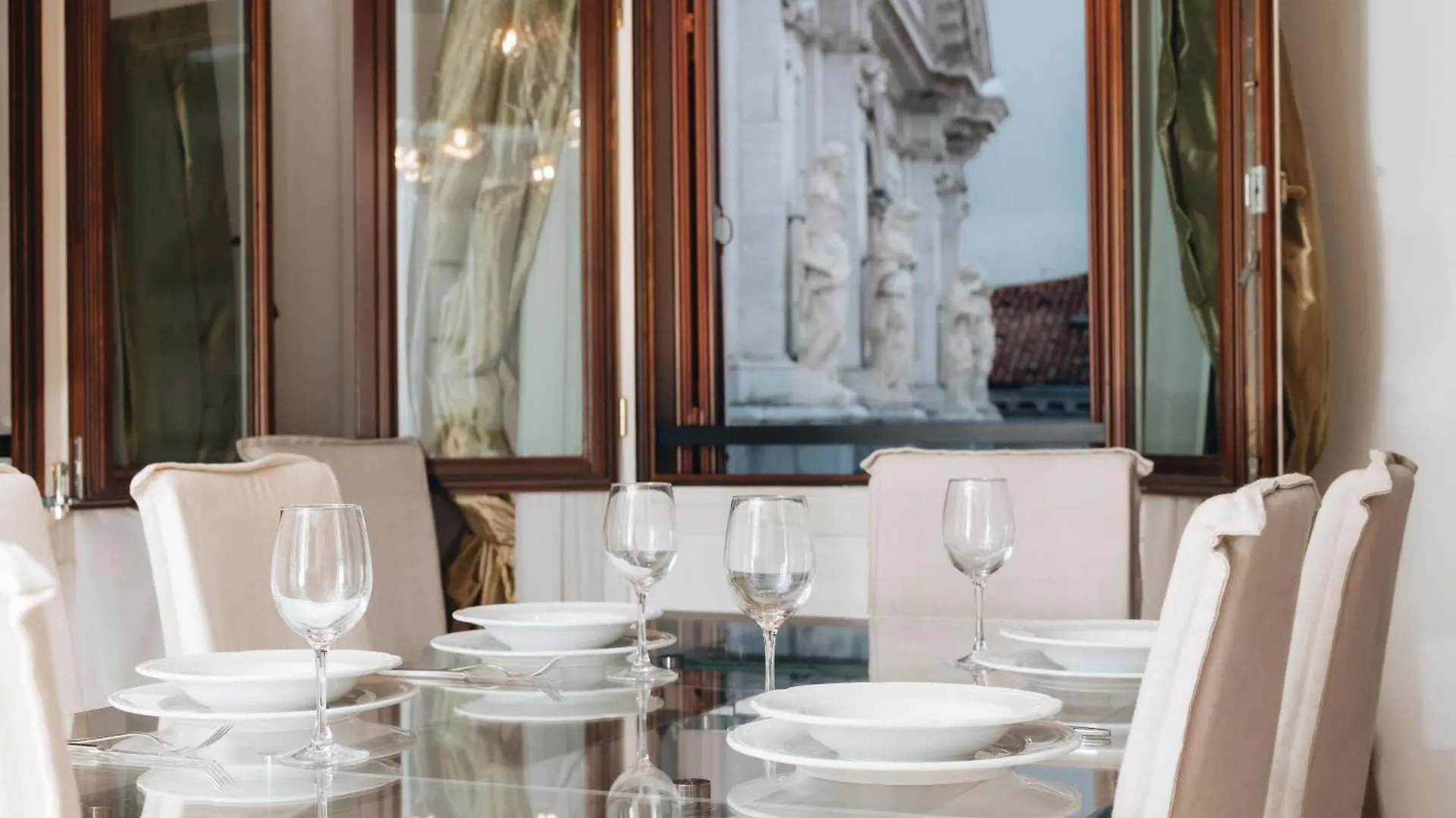 San Teodoro Palace - Luxury Apartments